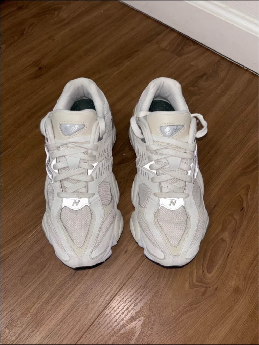 New Balance Women's White Cream, size 8.5Athletic Sneakers - Chunky Runner Style